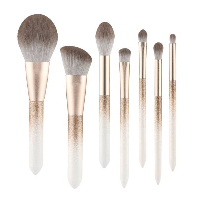 Low Moq Customized 7pcs New Makeup Tools For Powder And Cream Cosmetics High Quality Beauty Makeup Brush Set